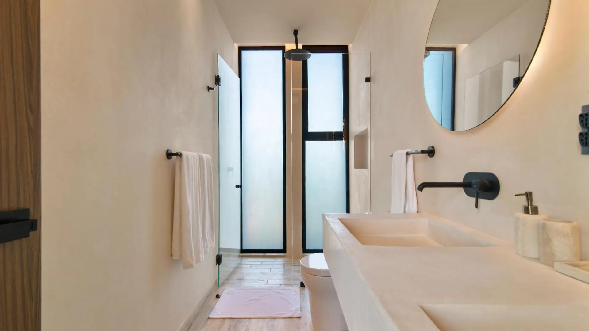 Apartment Beach Front Luxury Condo In Tulum