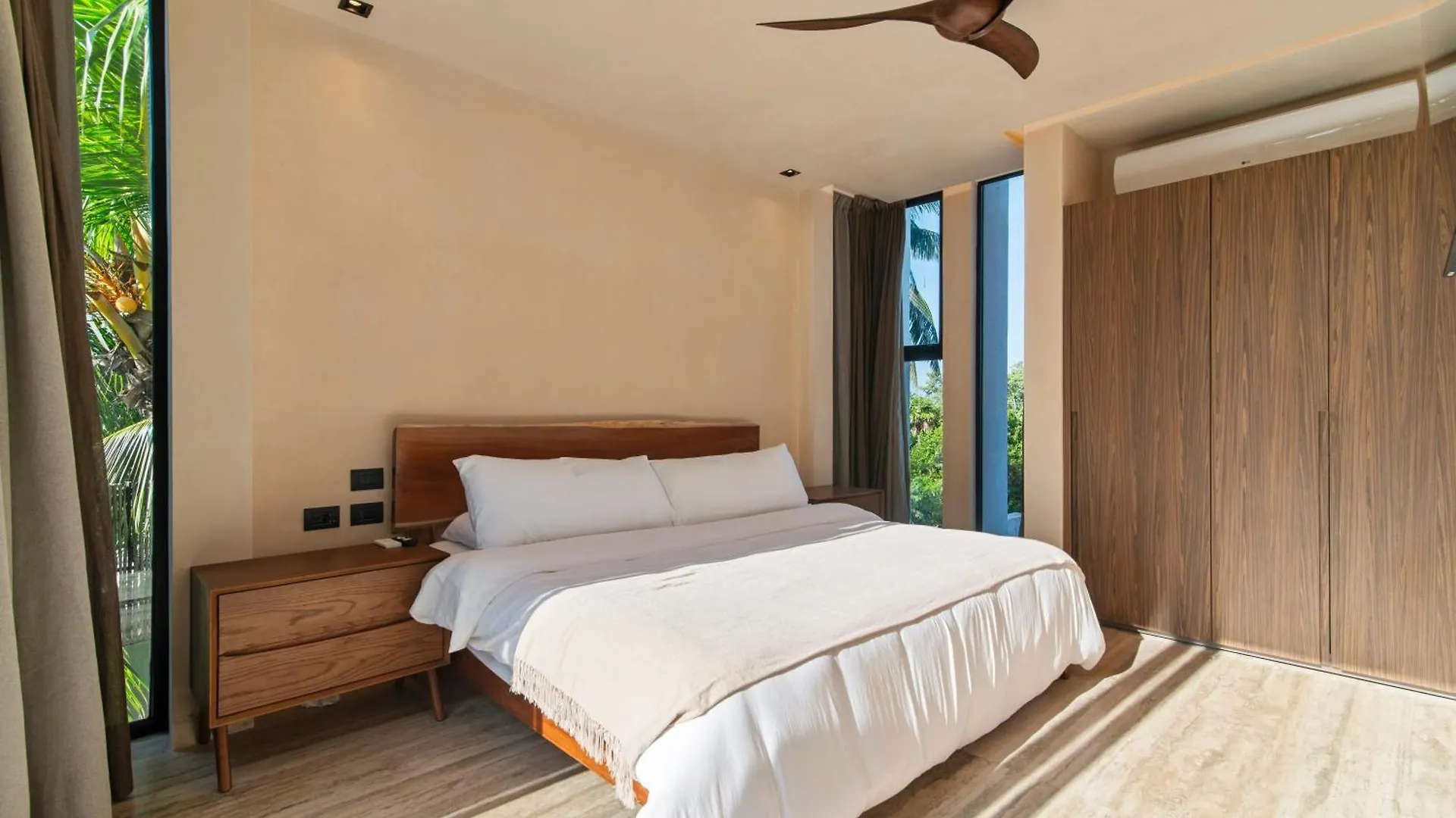 Apartment Beach Front Luxury Condo In Tulum